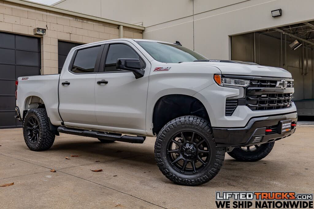 2023 CHEVROLET Silverado
