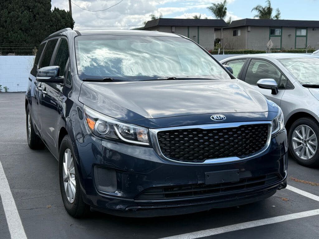 2016 KIA Sedona