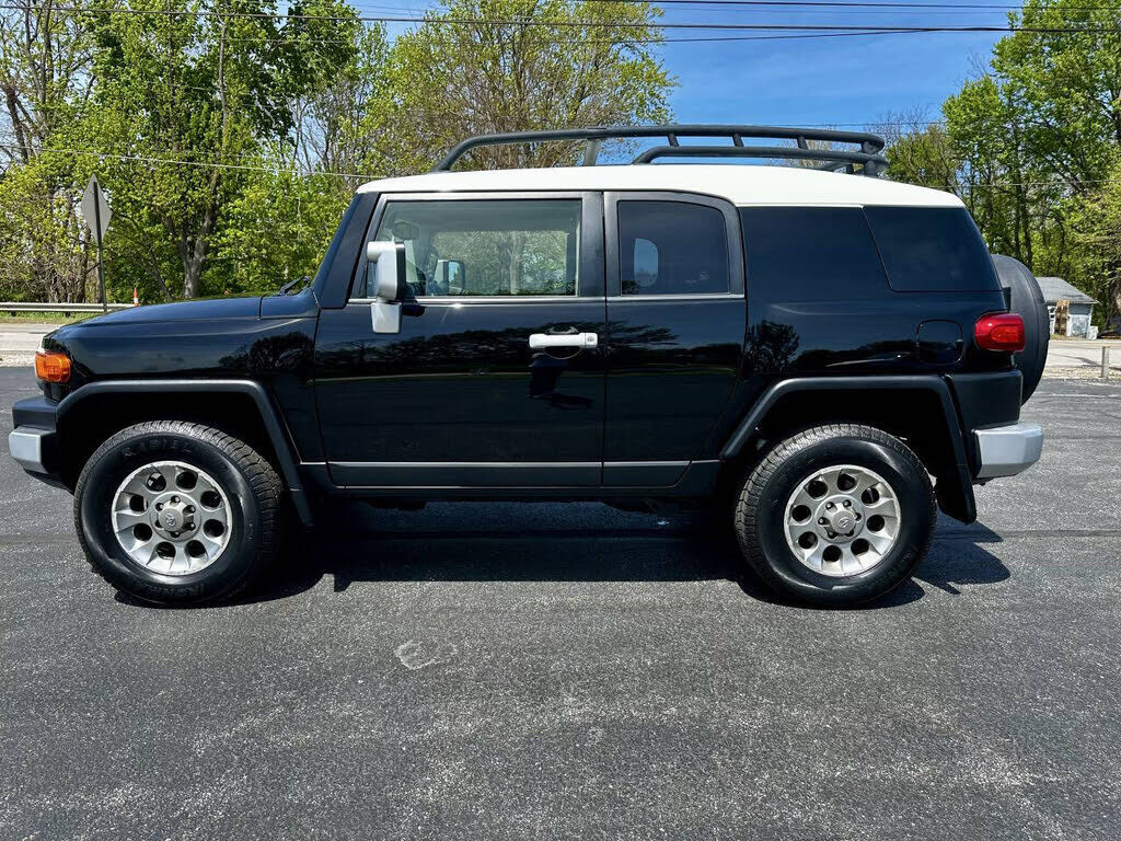 2012 TOYOTA FJ Cruiser