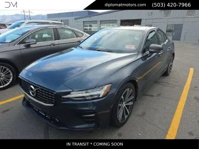 2022 VOLVO S60