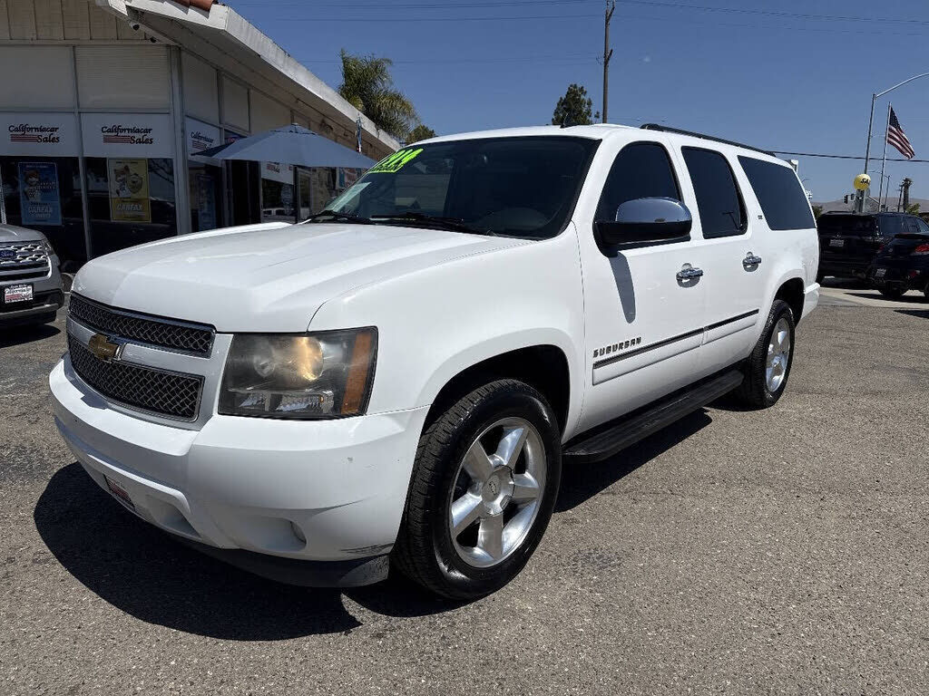 2014 CHEVROLET Suburban