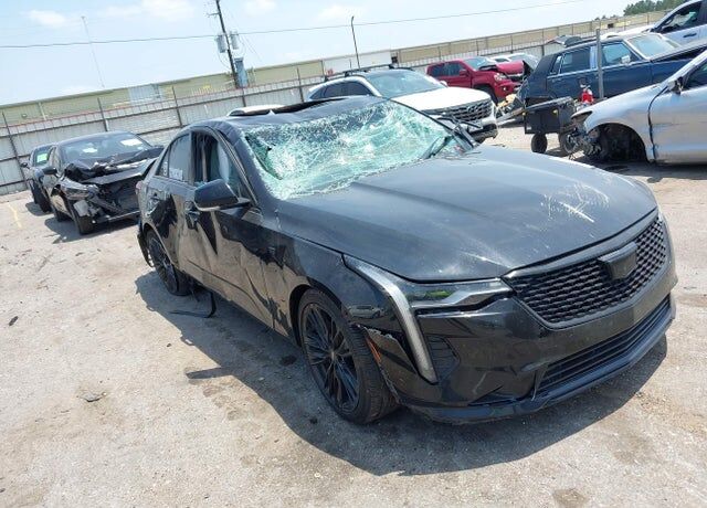 2022 CADILLAC CT4