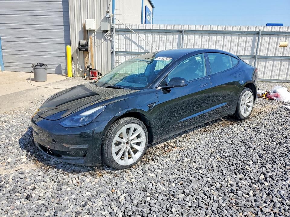 2022 TESLA Model 3
