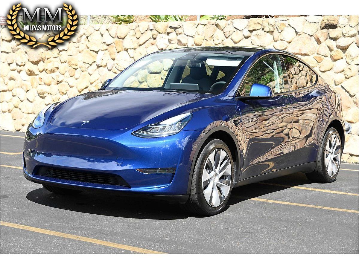 2023 TESLA Model Y