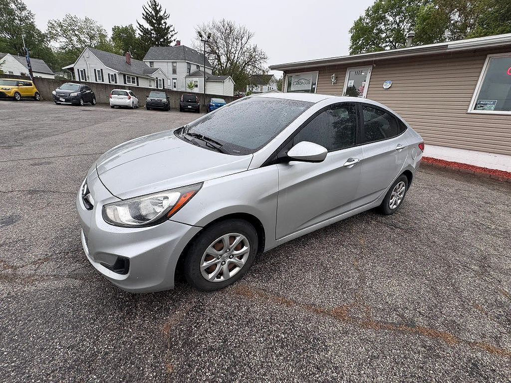 2012 HYUNDAI Accent