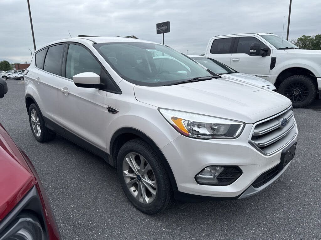 2017 FORD Escape
