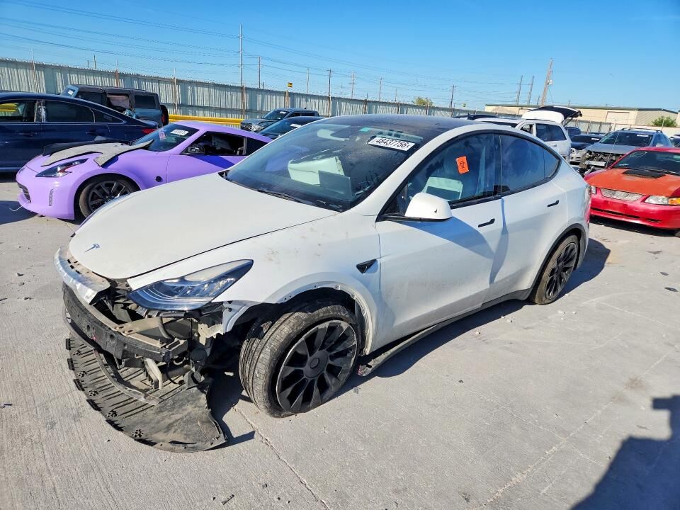 2022 TESLA Model Y