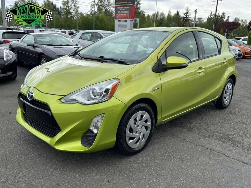 2016 TOYOTA Prius