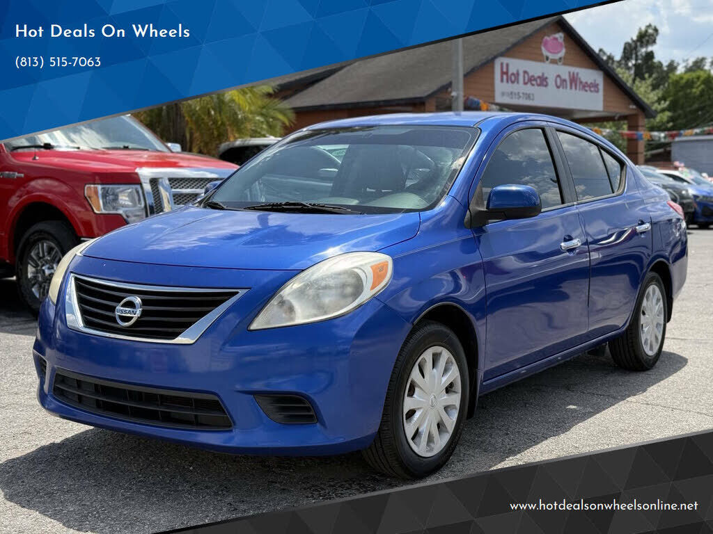 2013 NISSAN Versa