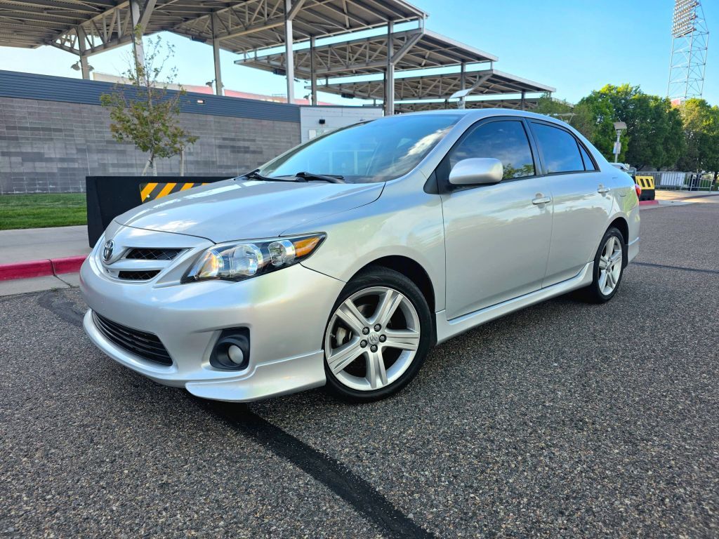 2013 TOYOTA Corolla