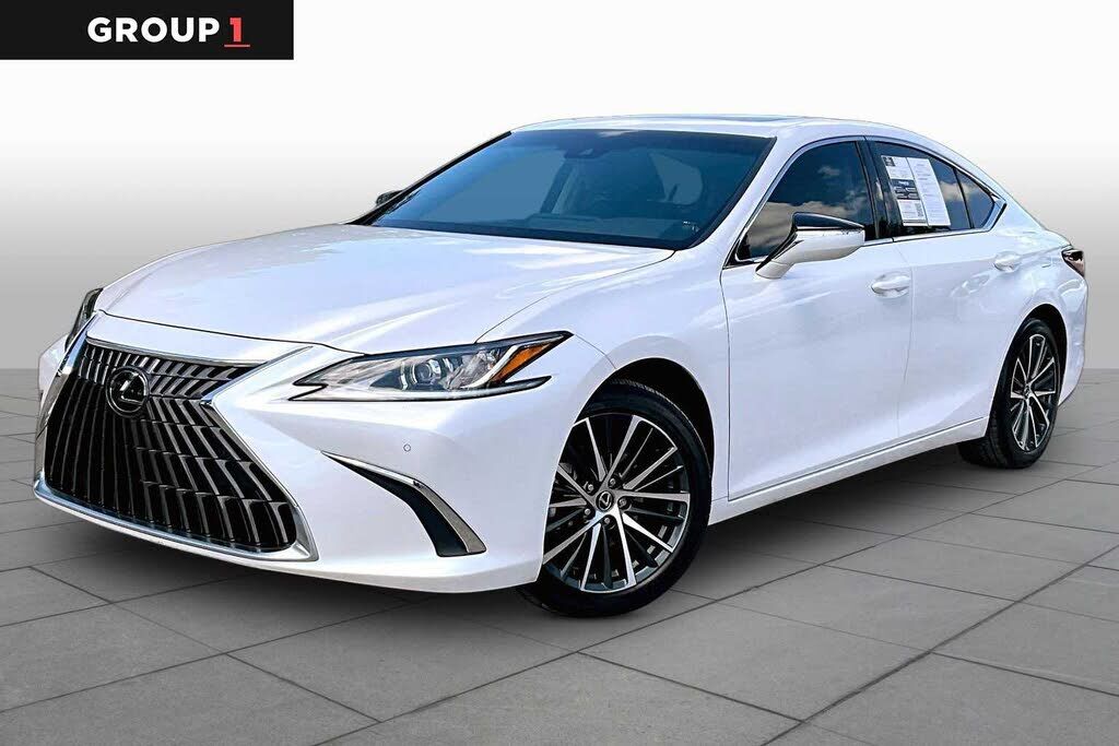 2024 LEXUS ES