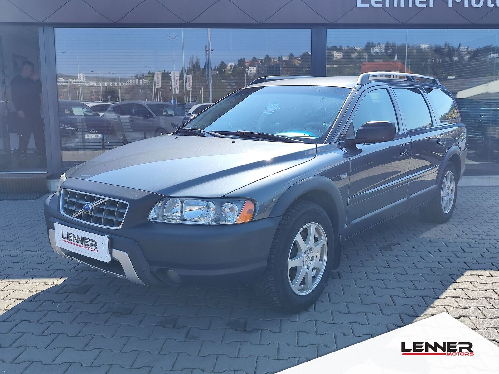 2005 VOLVO XC70