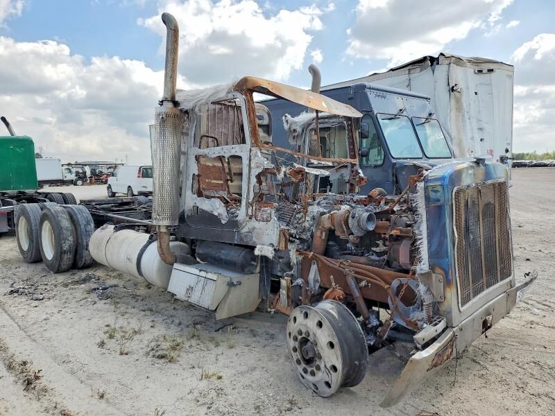 1999 PETERBILT 378