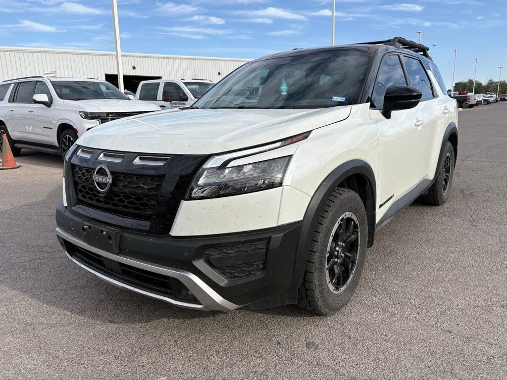 2024 NISSAN Pathfinder