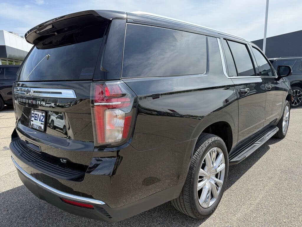 2022 CHEVROLET Suburban