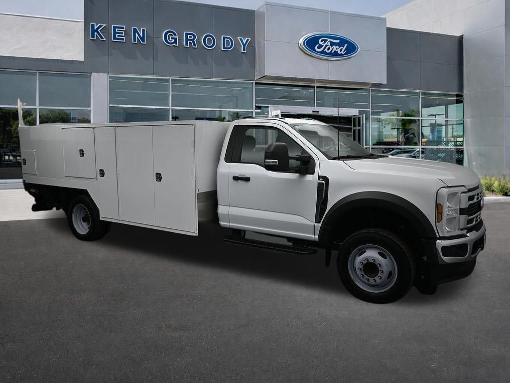 2025 FORD F-550