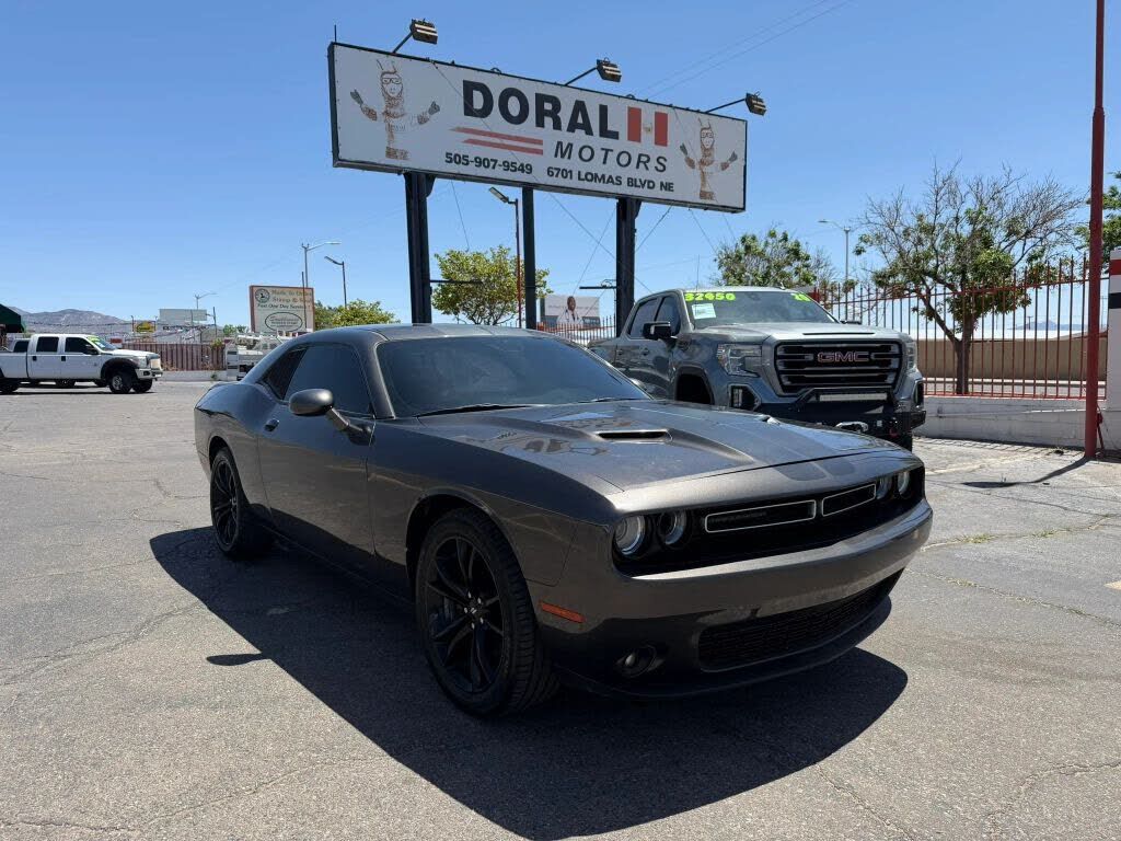 2017 DODGE Challenger
