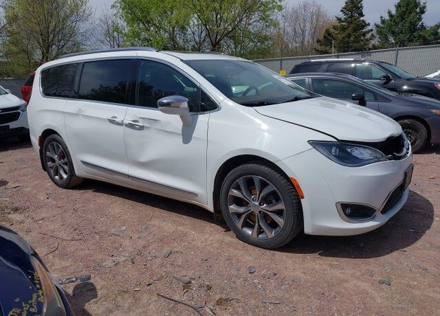 2017 CHRYSLER Pacifica