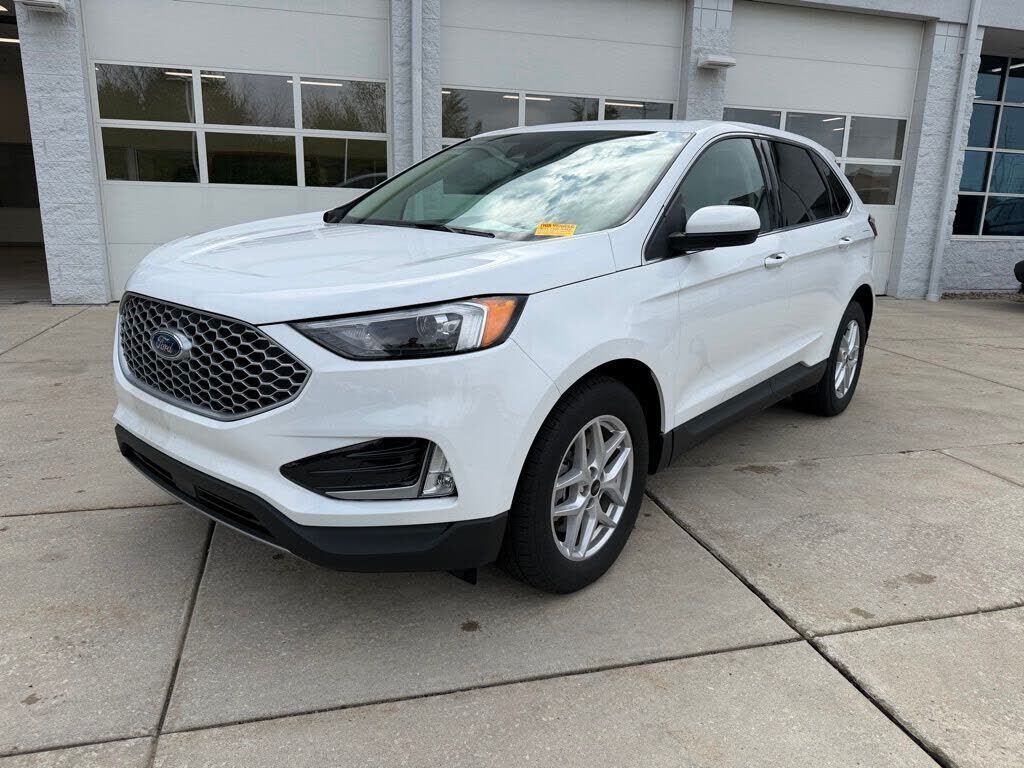 2023 FORD Edge