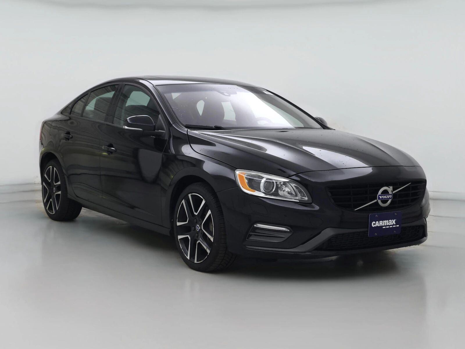 2017 VOLVO S60