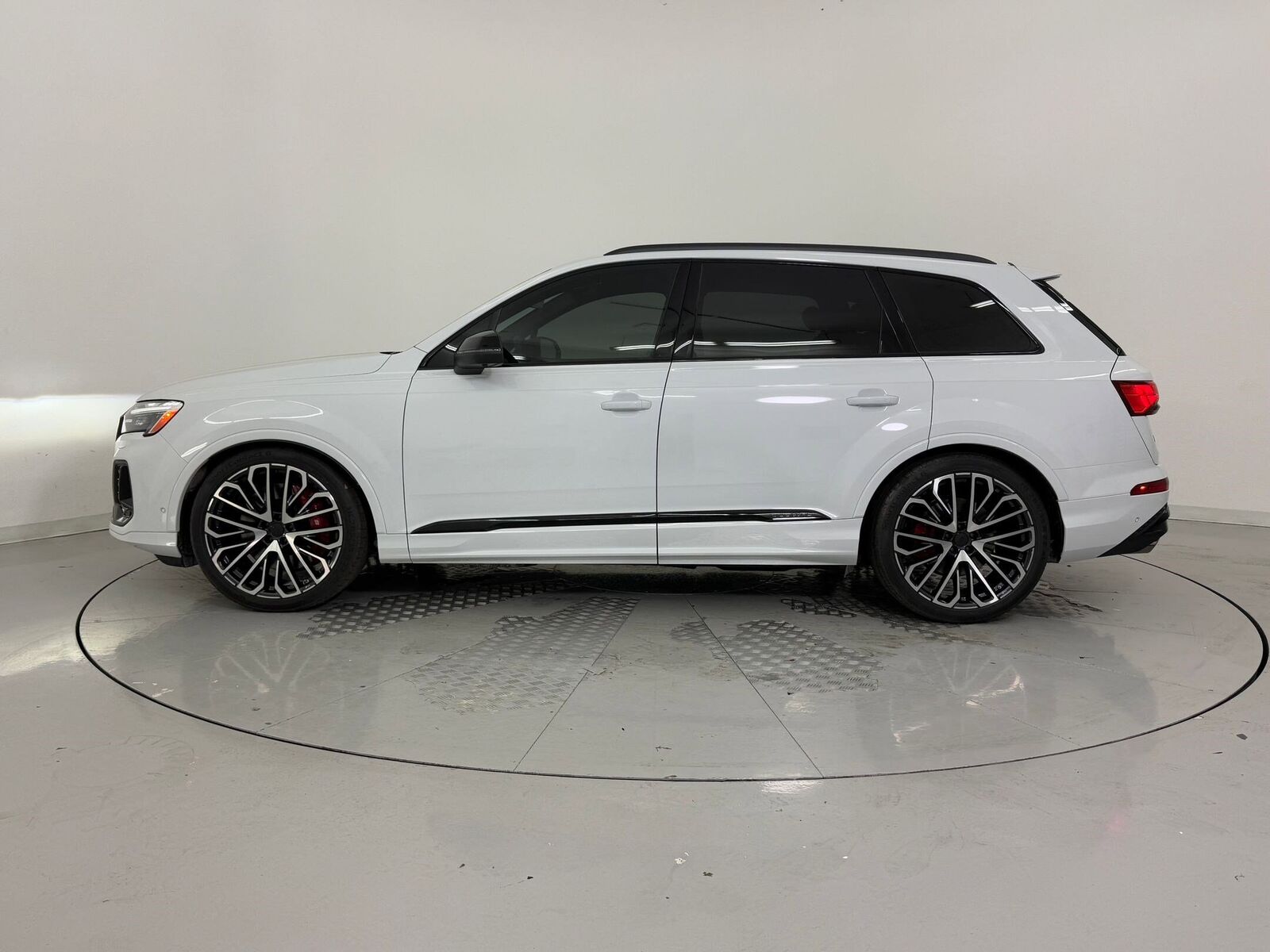 2026 Audi SQ7