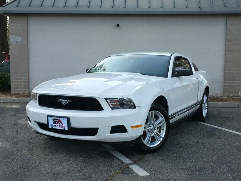 2010 FORD Mustang