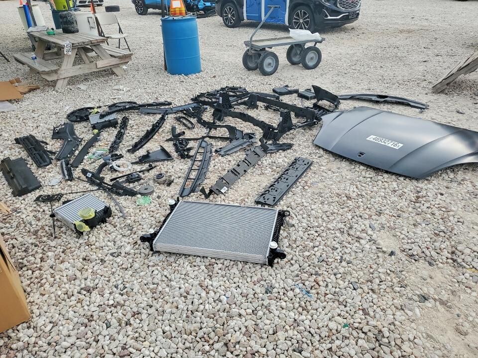 2023 PORSCHE Cayenne