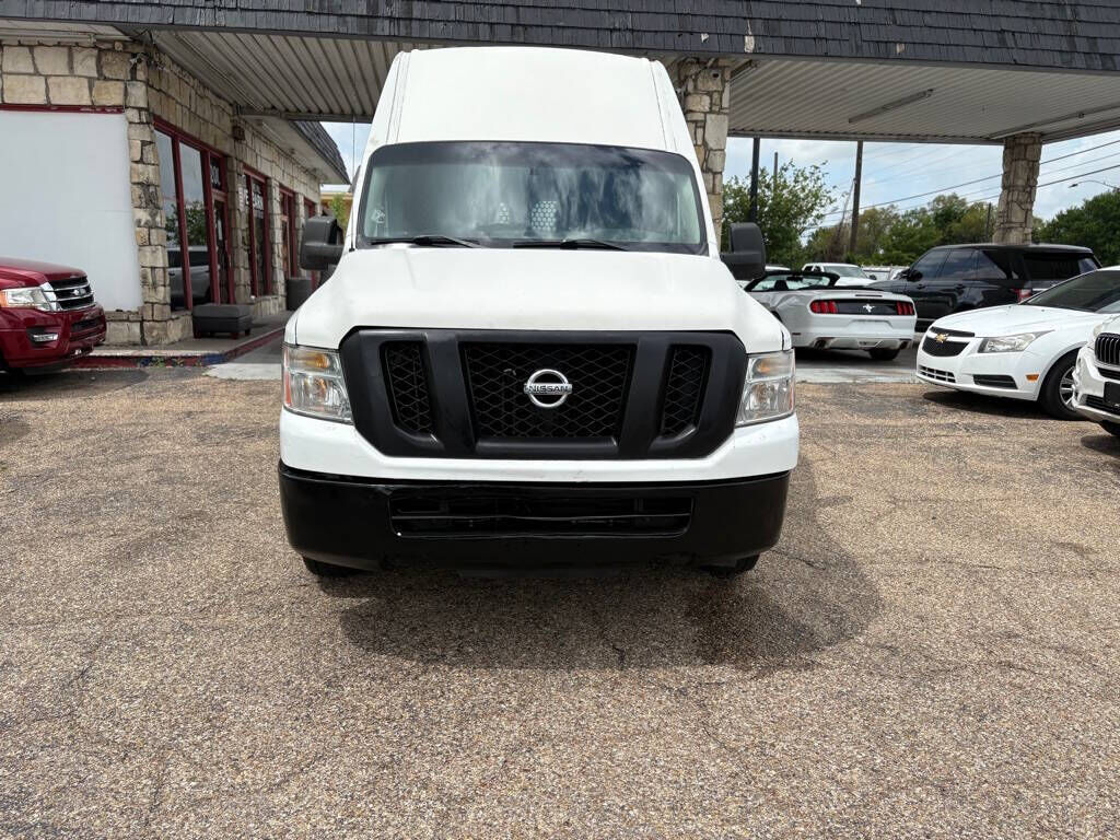 2012 NISSAN NV