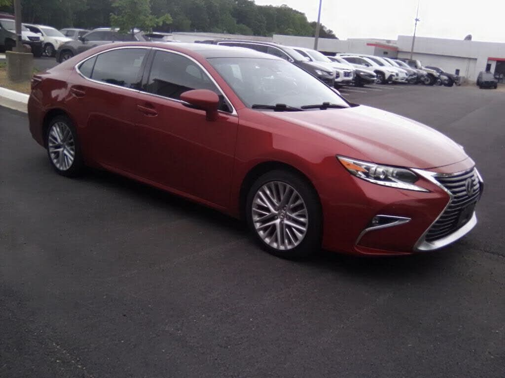 2016 LEXUS ES