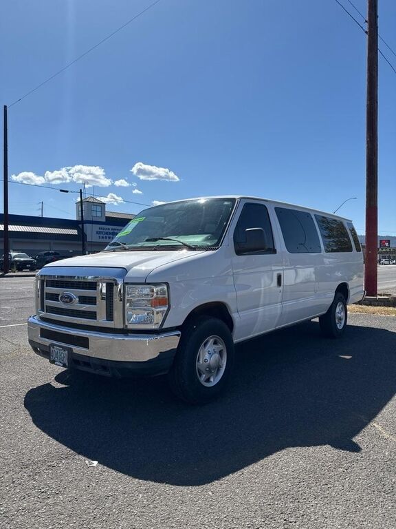 2012 FORD E-350