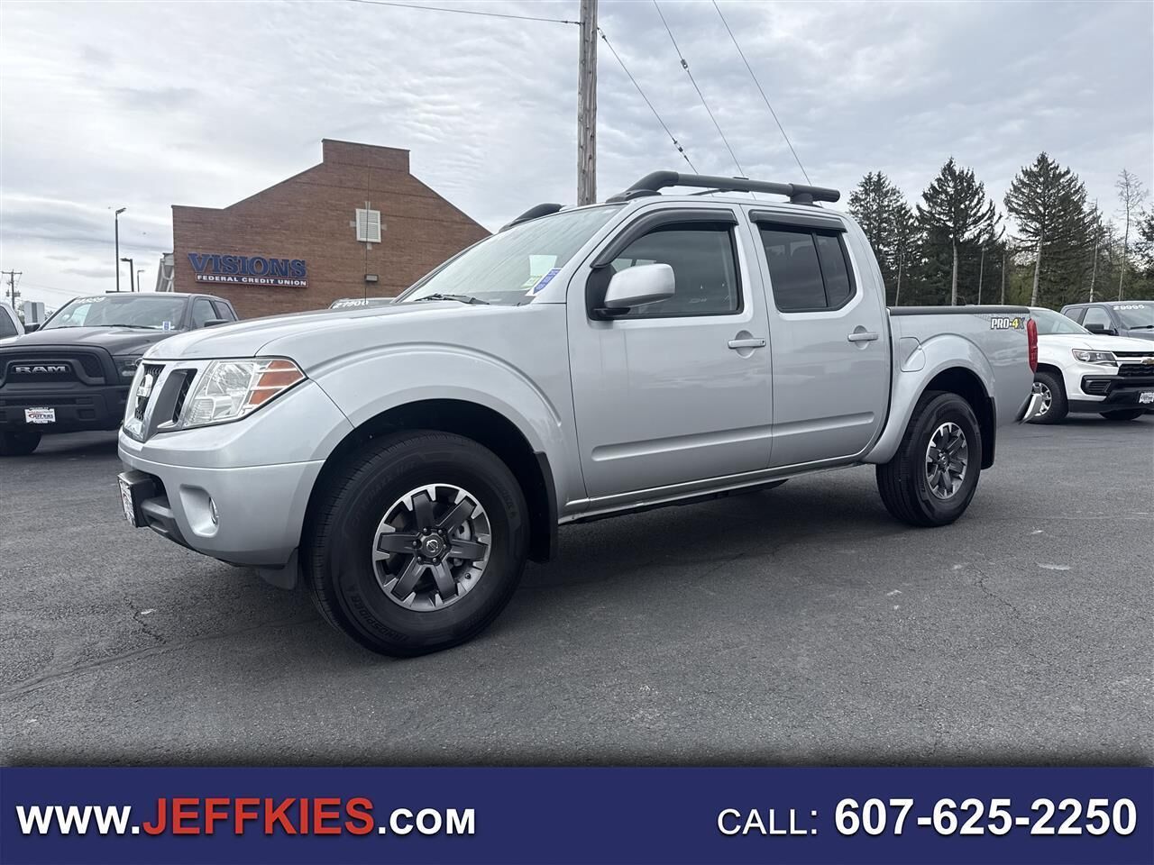 2015 NISSAN Frontier