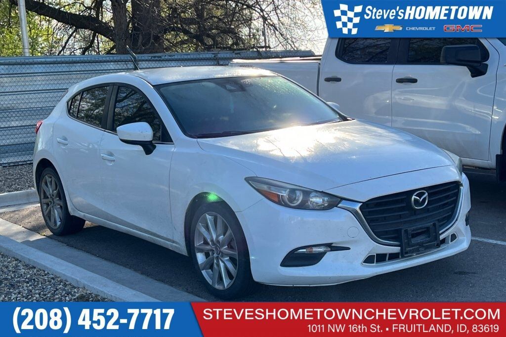 2017 MAZDA Mazda3