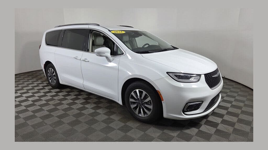 2021 CHRYSLER Pacifica
