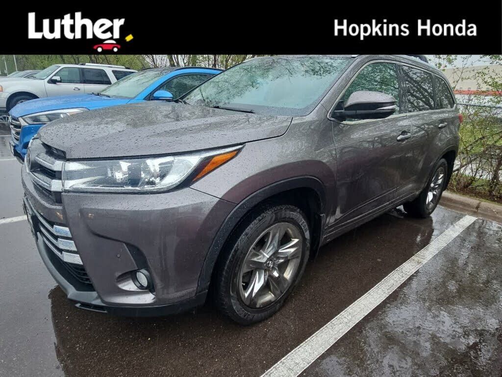 2017 TOYOTA Highlander