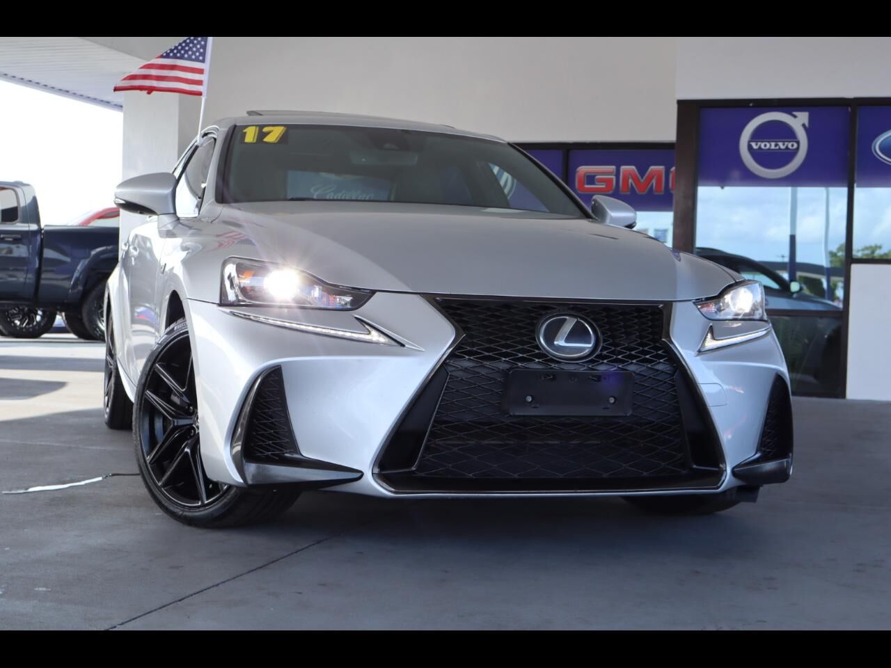 2017 LEXUS IS