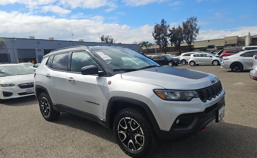 2025 JEEP Compass