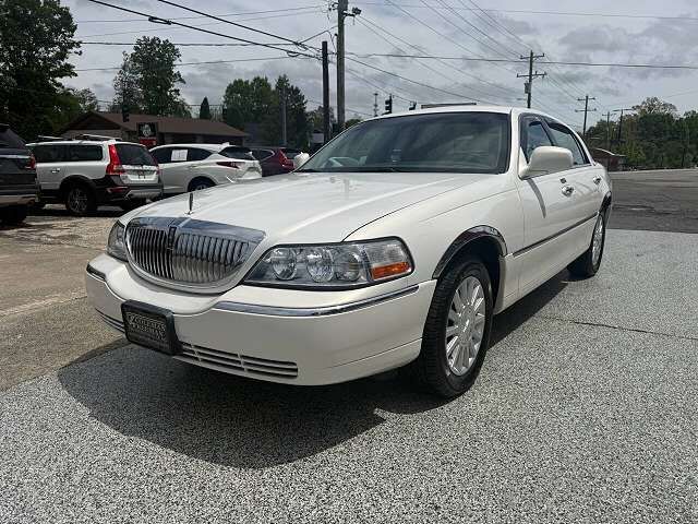 2003 LINCOLN Town Car