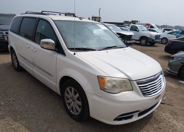 2011 CHRYSLER Town and Country