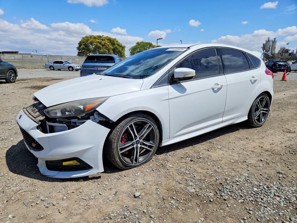 2017 FORD Focus