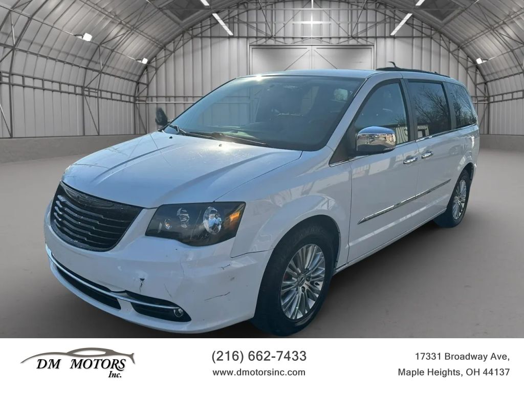 2015 CHRYSLER Town and Country