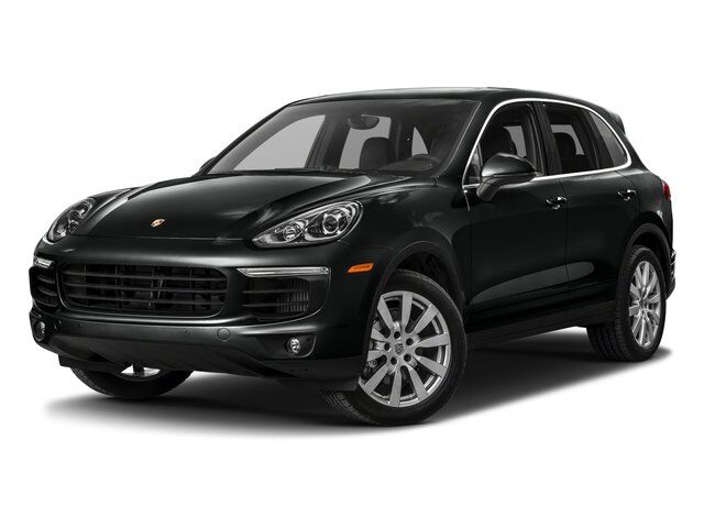 2017 PORSCHE Cayenne