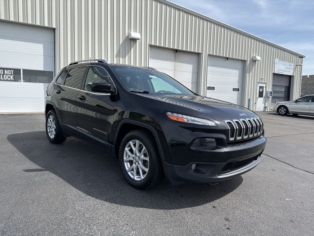 2017 JEEP Cherokee