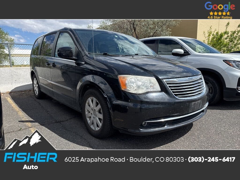 2014 CHRYSLER Town and Country