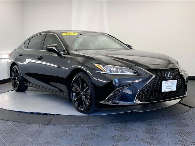 2025 LEXUS ES