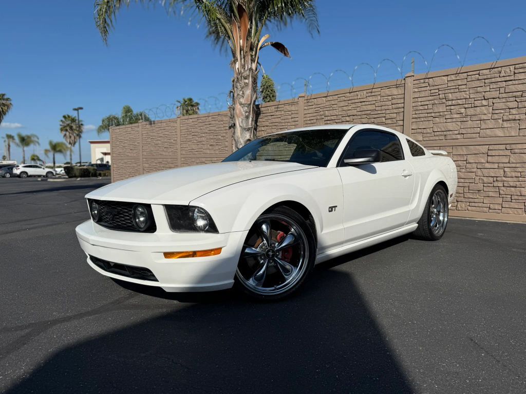 2005 FORD Mustang