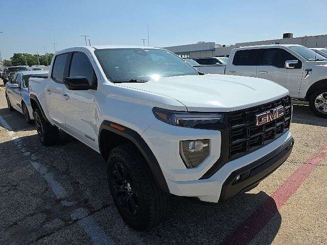 2023 GMC Canyon