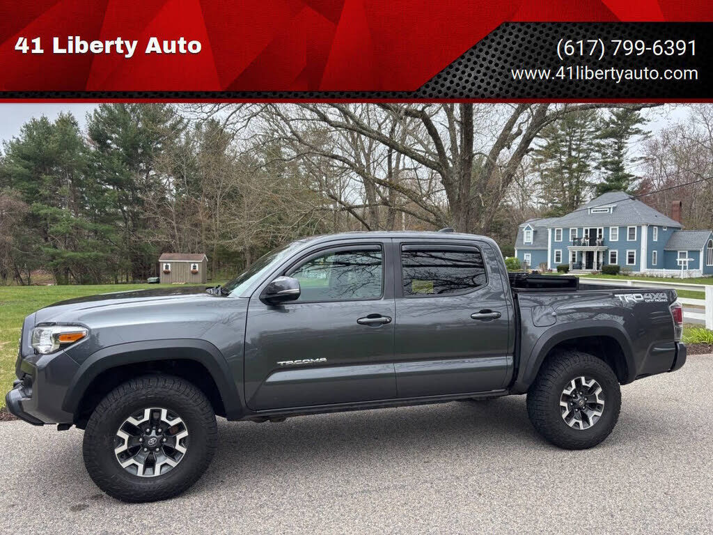 2020 TOYOTA Tacoma