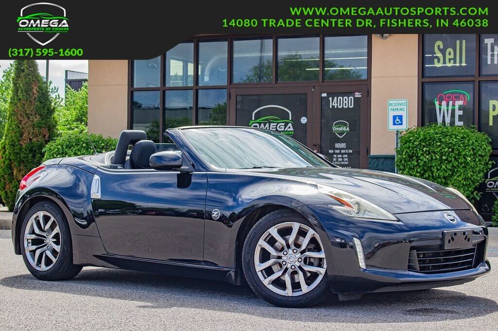 2013 NISSAN 370Z