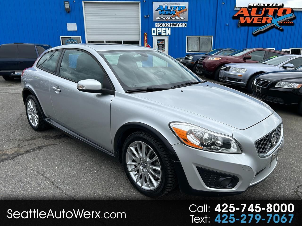2011 VOLVO C30