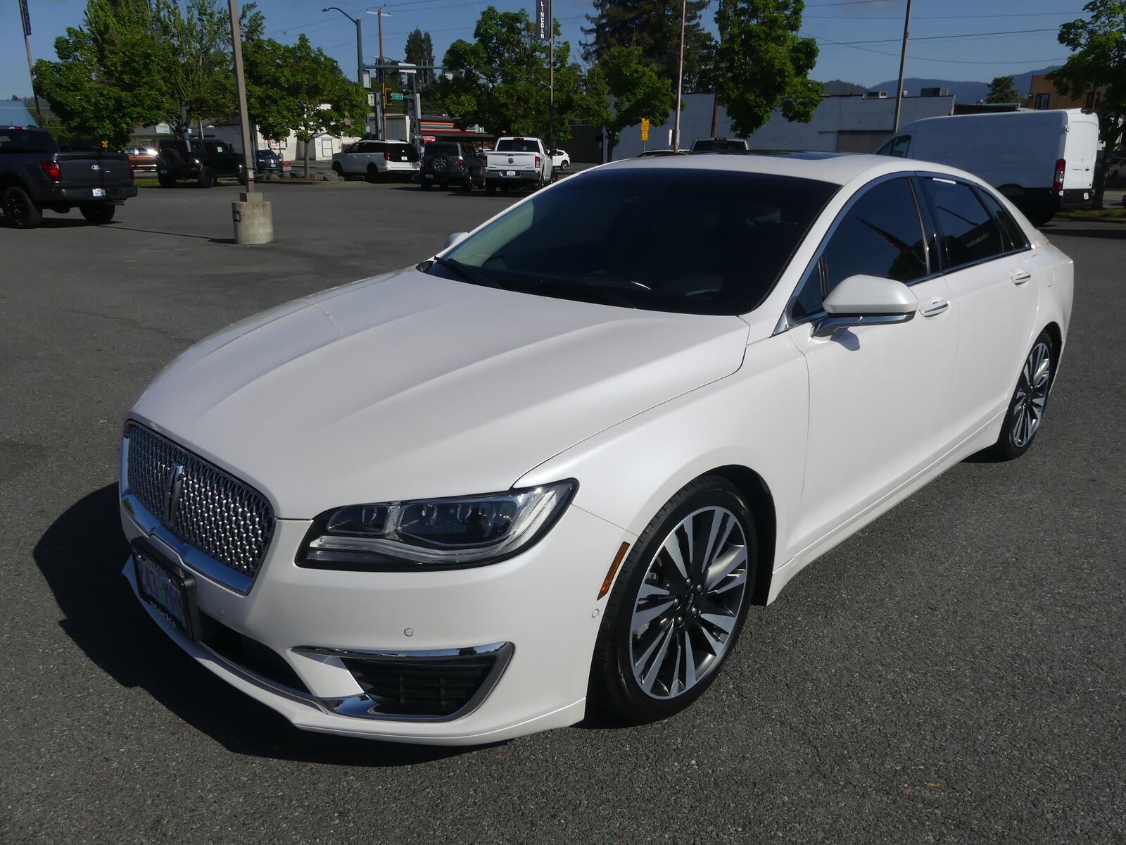 2017 LINCOLN MKZ